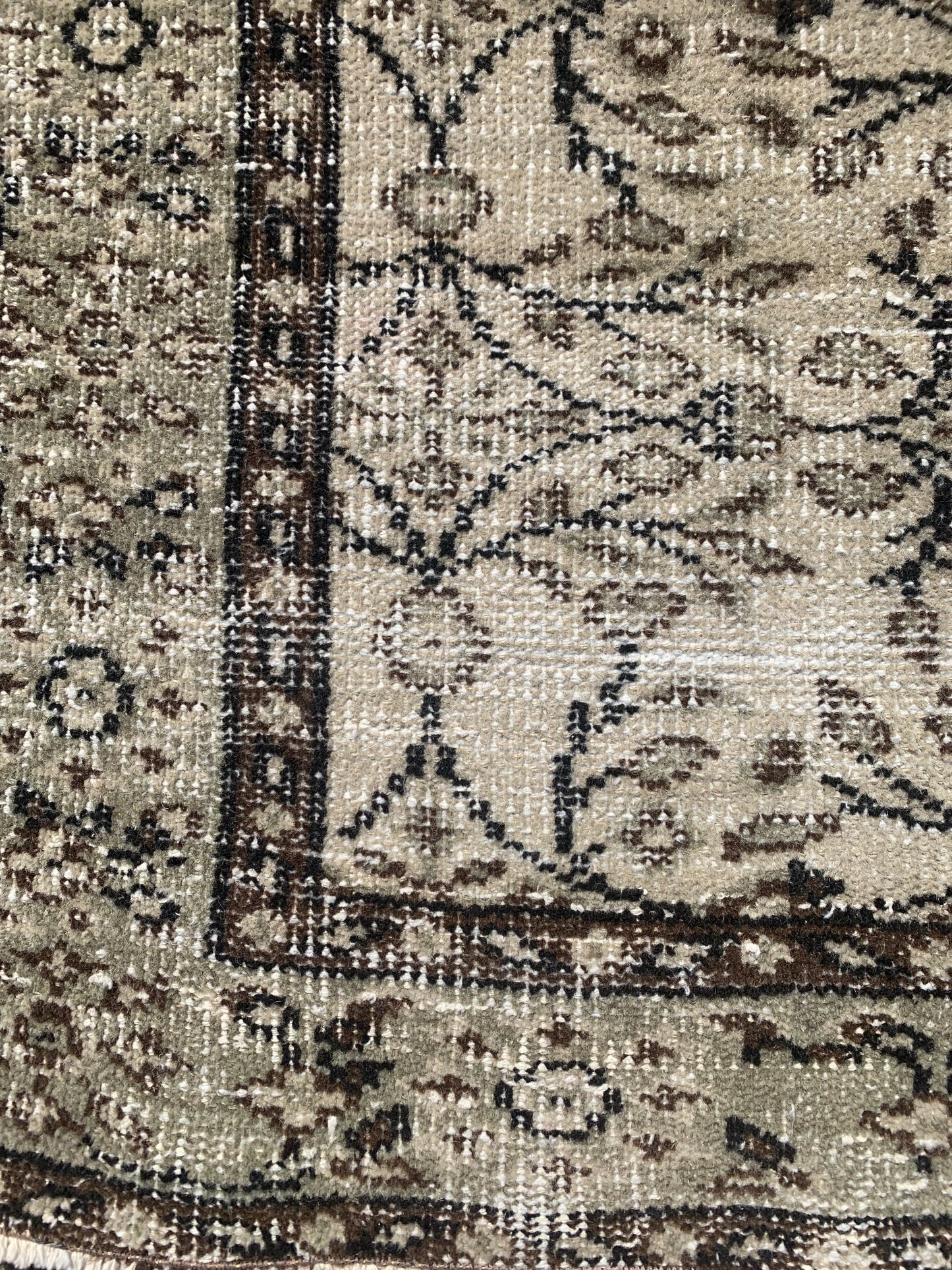 Turkish Area Rug 8’7 x 5’4