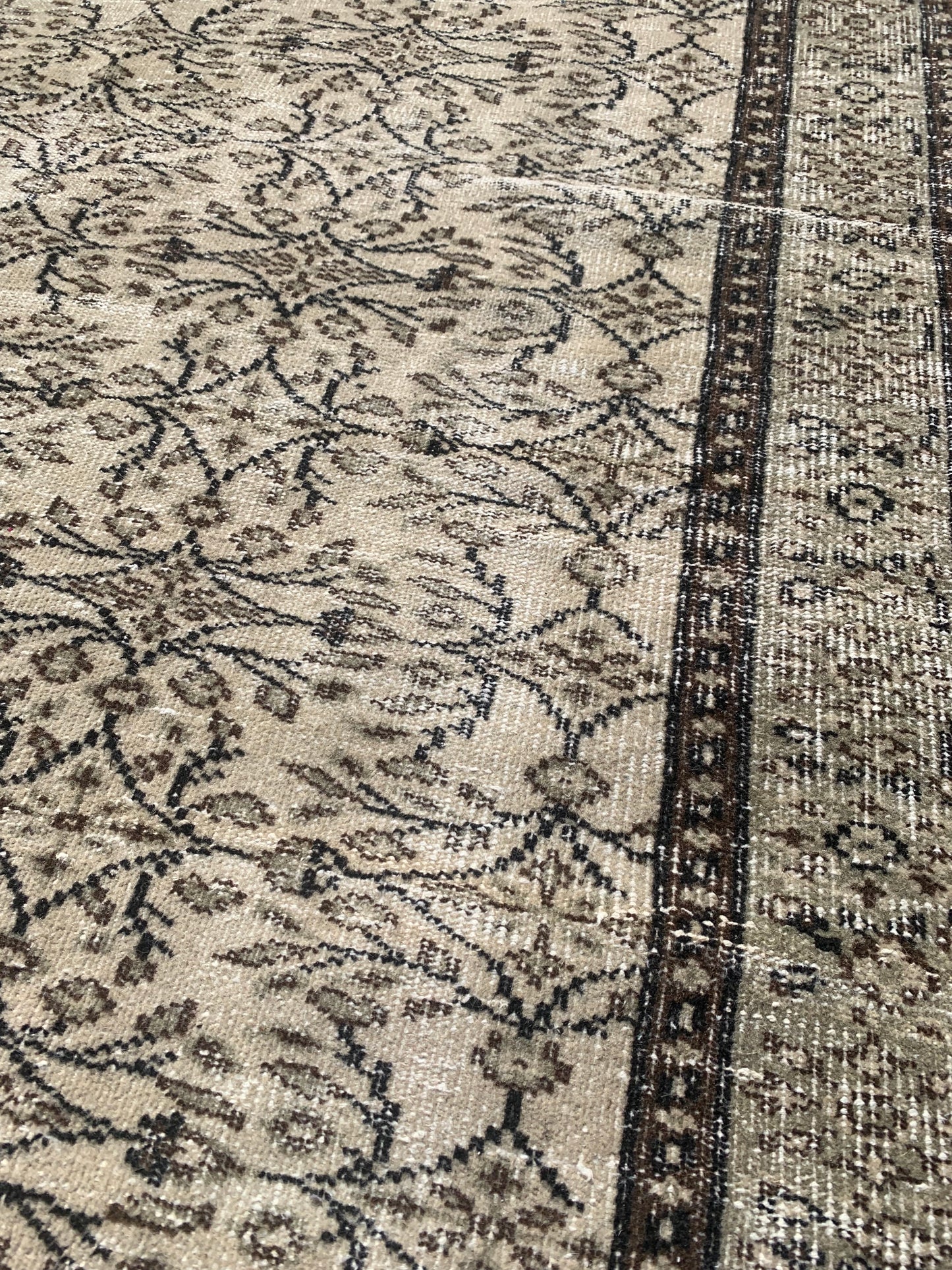 Turkish Area Rug 8’7 x 5’4