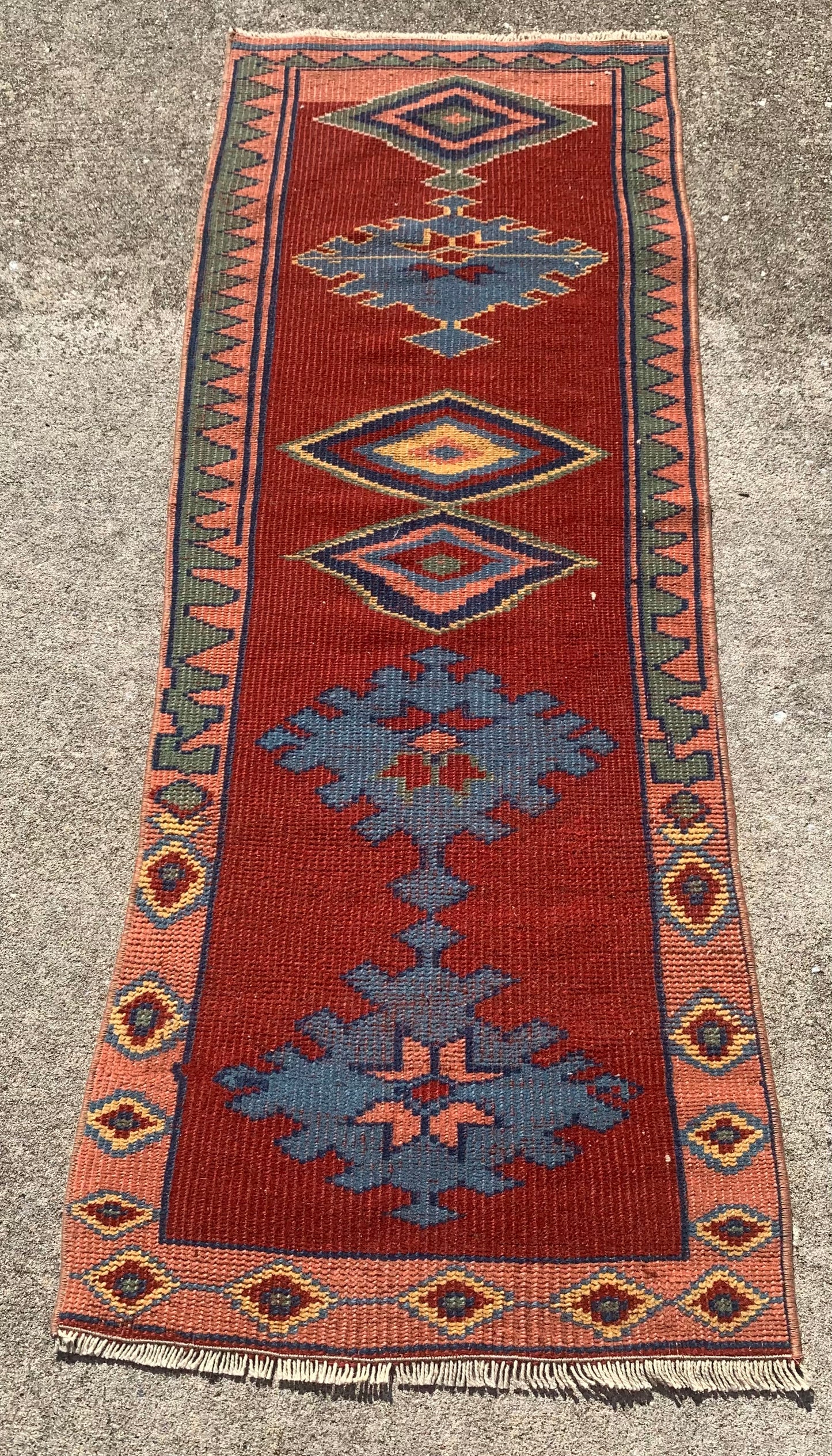 Turkish Rug 4’8 x 1’8