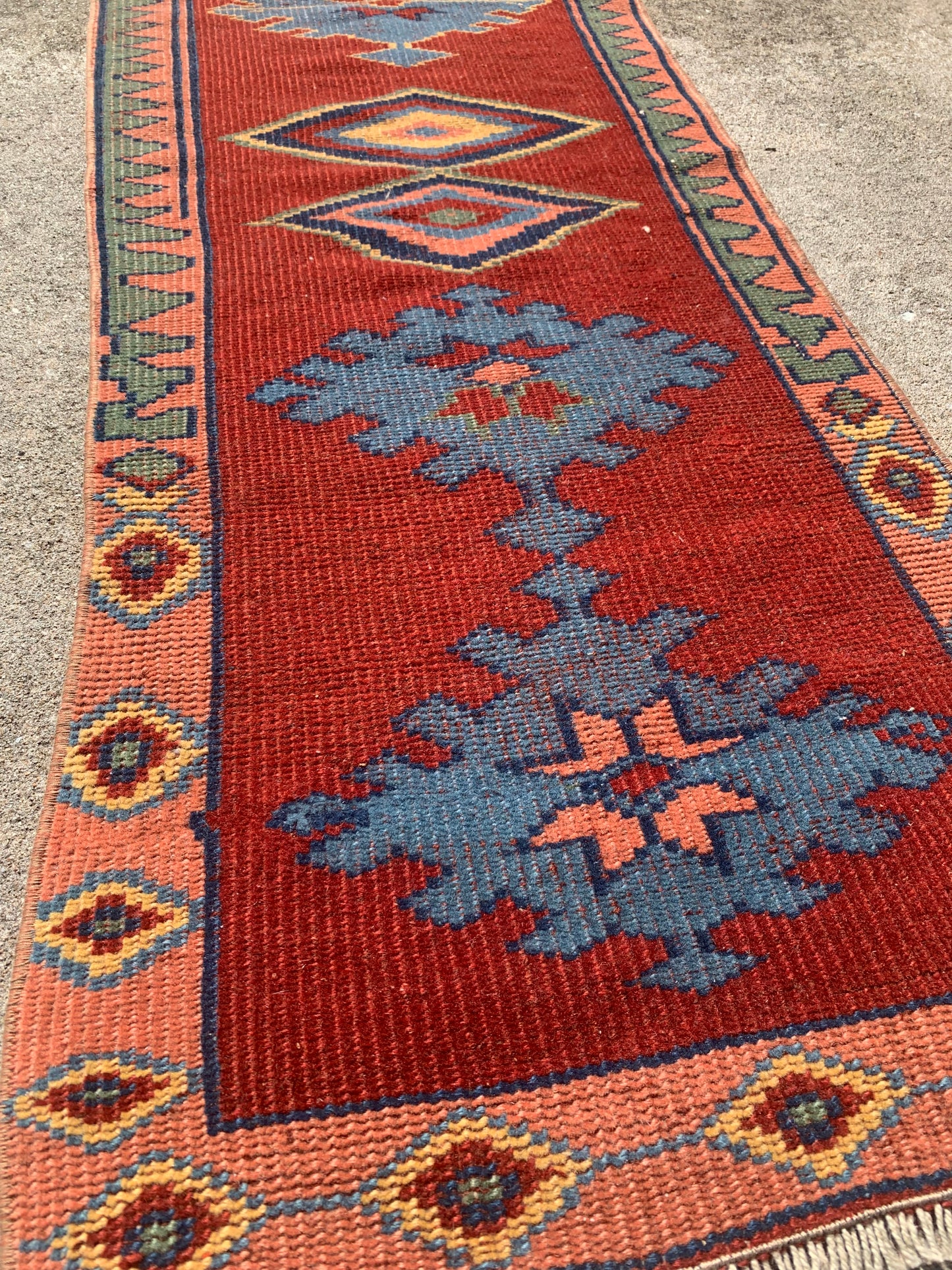 Turkish Rug 4’8 x 1’8