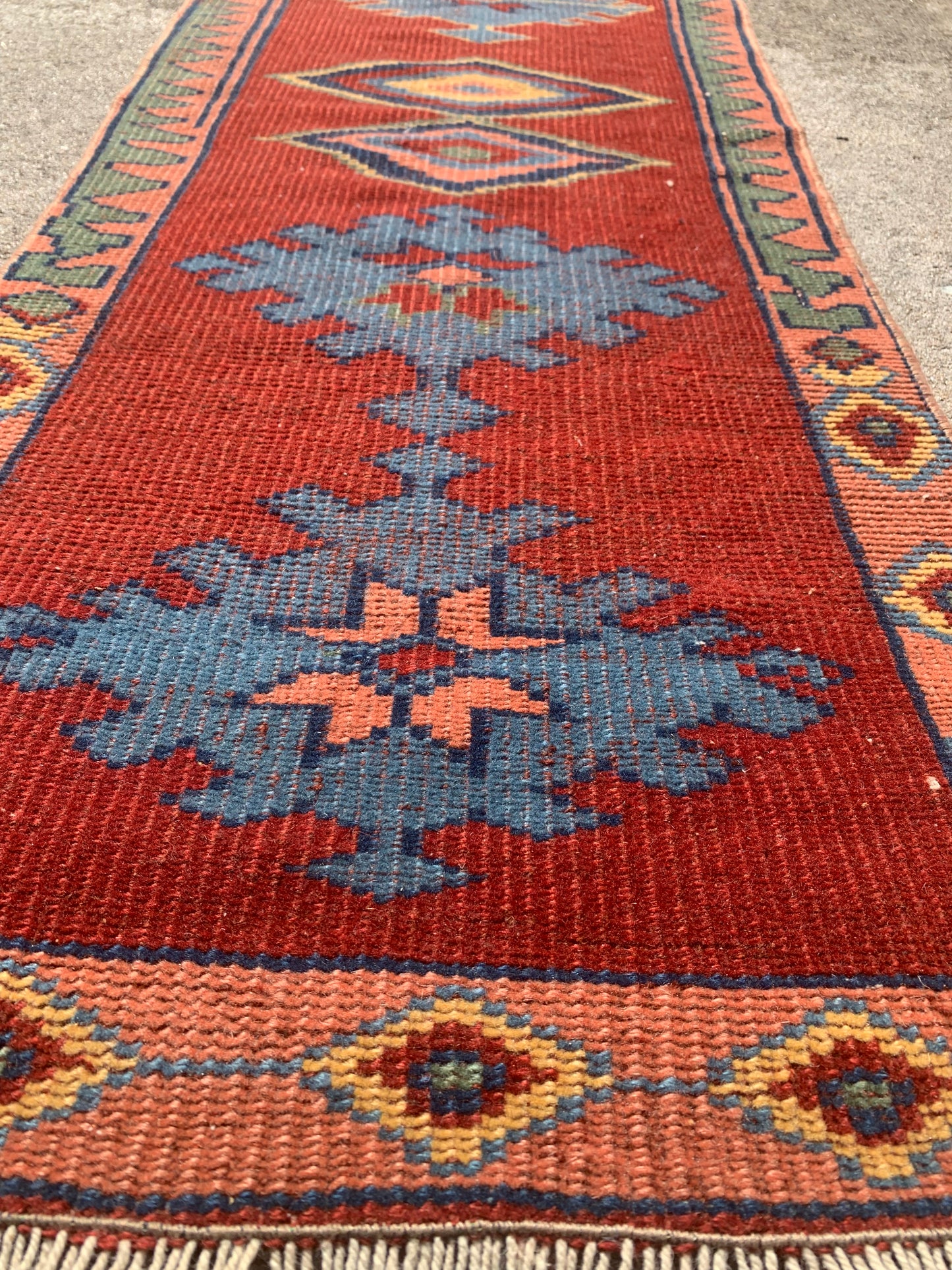 Turkish Rug 4’8 x 1’8