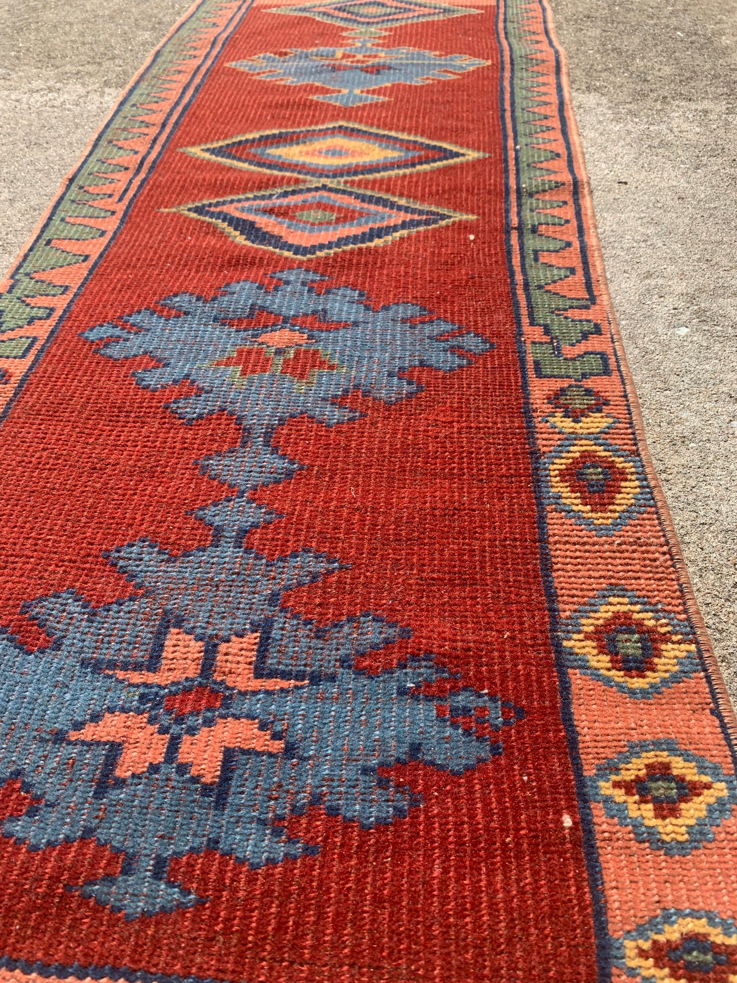 Turkish Rug 4’8 x 1’8