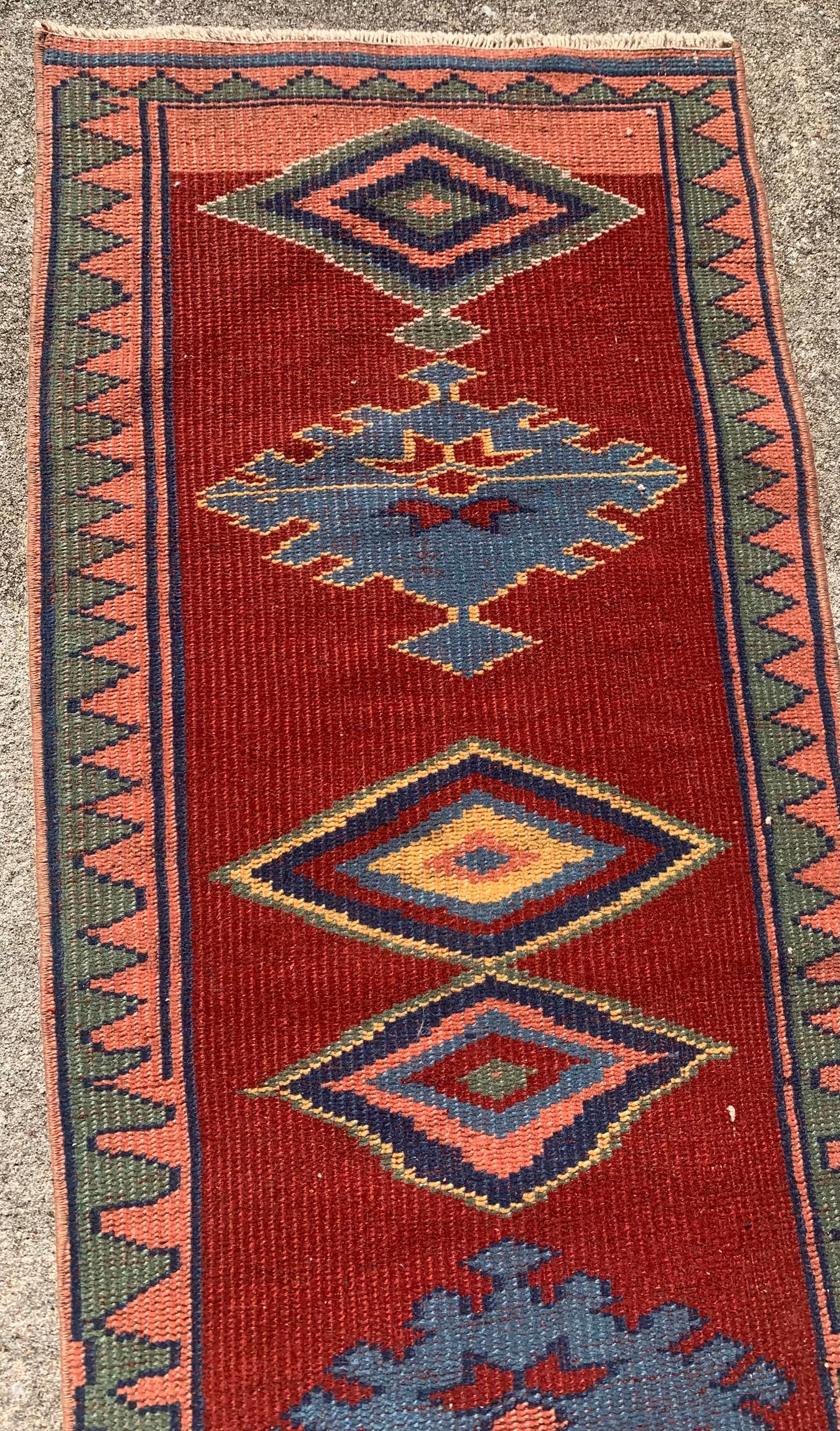 Turkish Rug 4’8 x 1’8