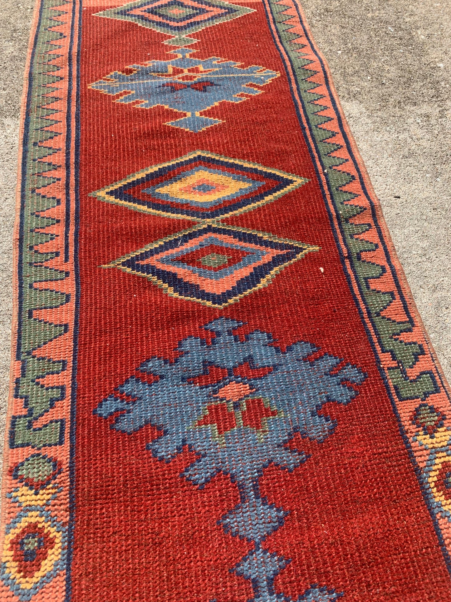 Turkish Rug 4’8 x 1’8